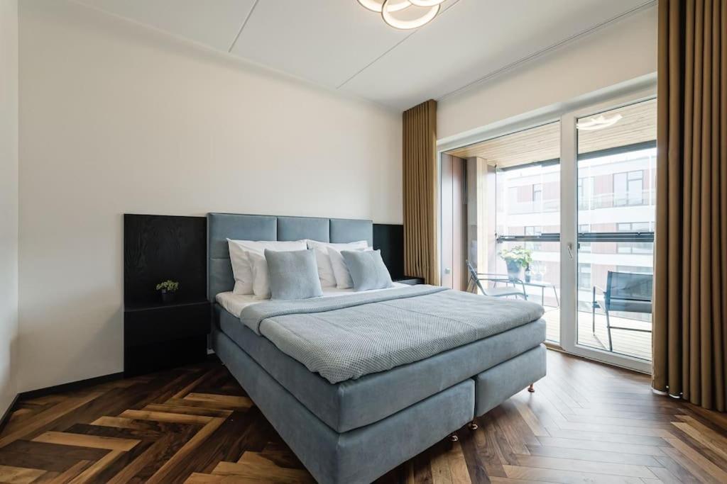 Hilltop - Luxurious Sea View Apartment
